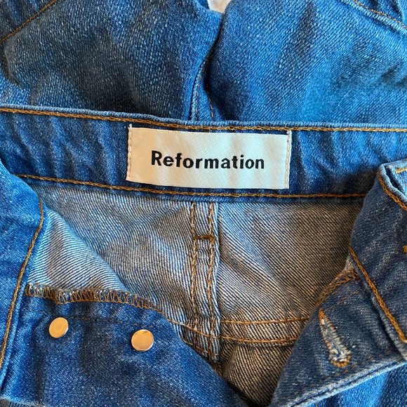 Reformation Shorts - Picture 3 of 3